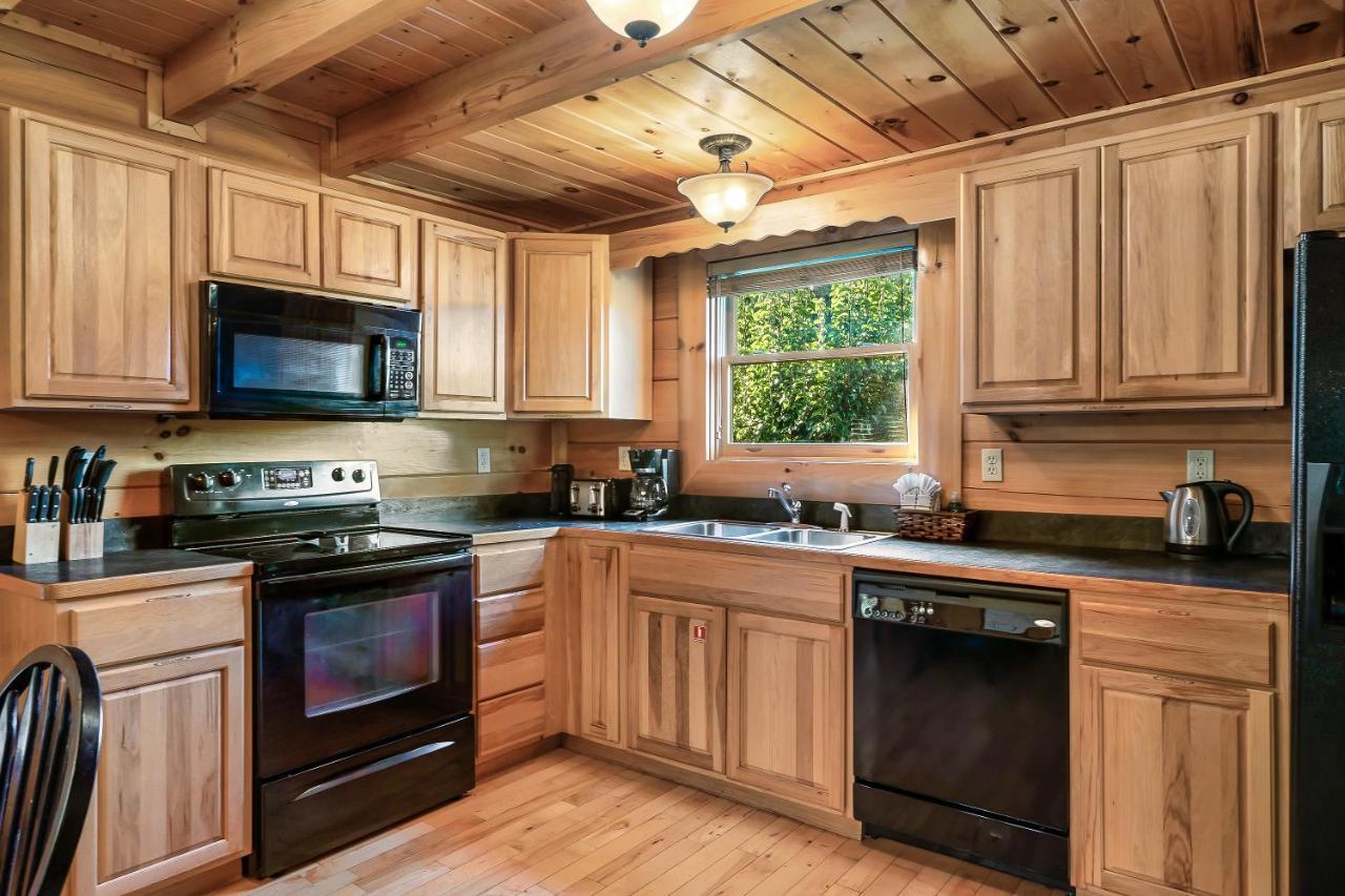Summer Sale! Pool, Sauna, View, Hottub, Game Sevierville Exterior photo