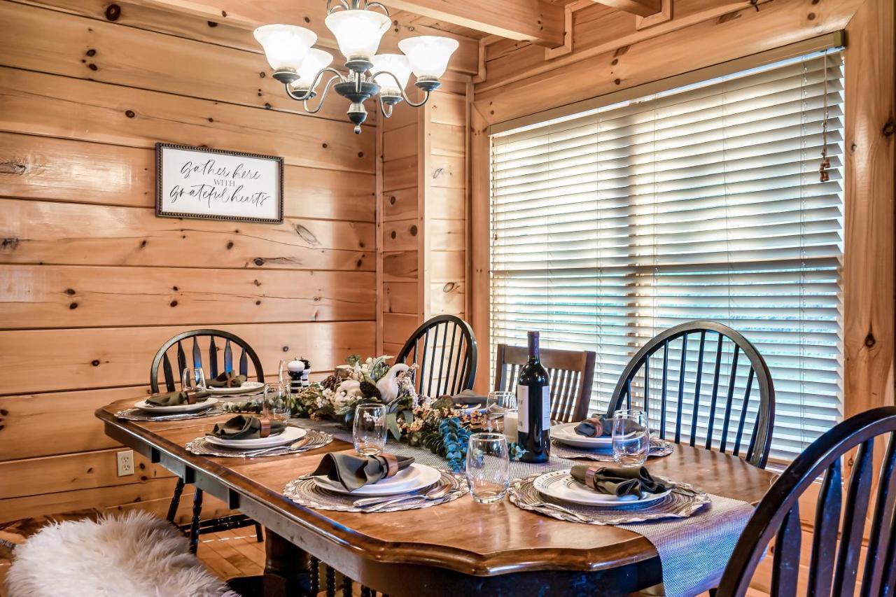 Summer Sale! Pool, Sauna, View, Hottub, Game Sevierville Exterior photo