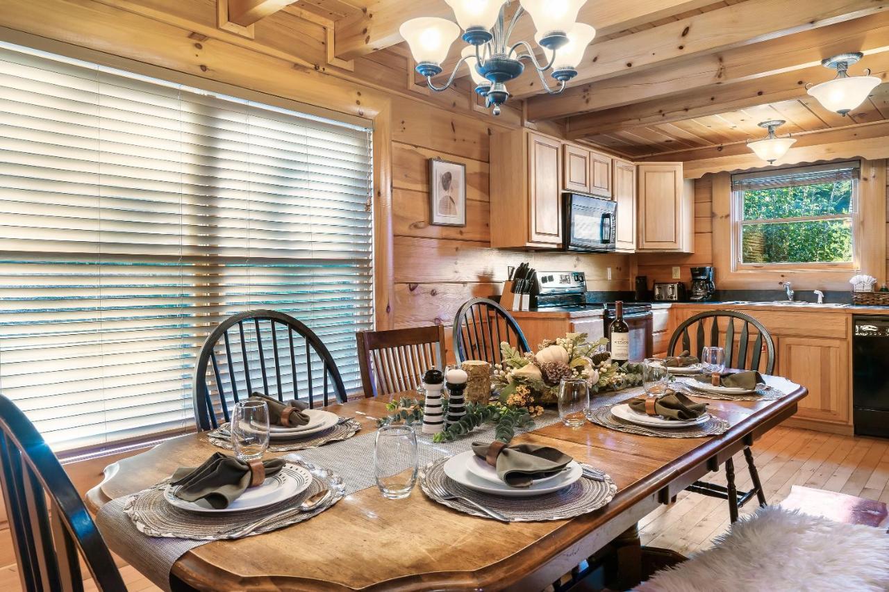 Summer Sale! Pool, Sauna, View, Hottub, Game Sevierville Exterior photo