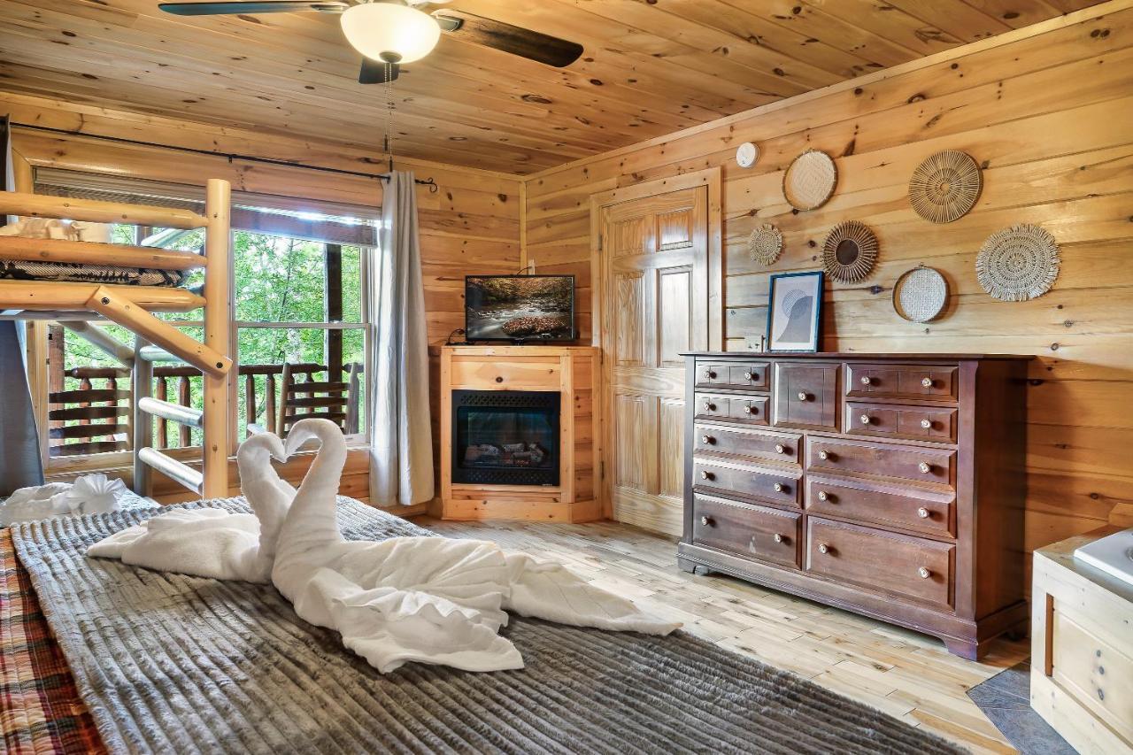 Summer Sale! Pool, Sauna, View, Hottub, Game Sevierville Exterior photo